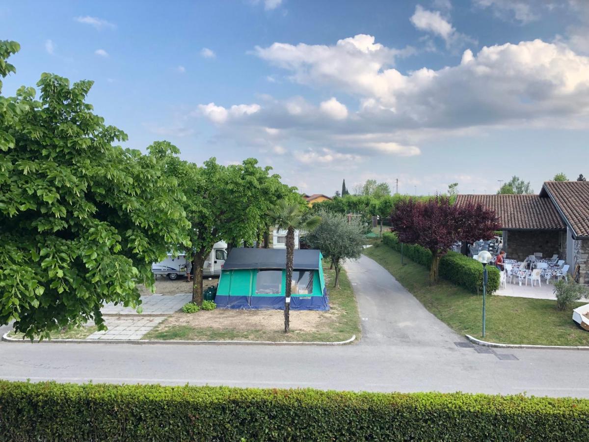 Ohana Apartments Camping Tiglio Сирмионе Экстерьер фото